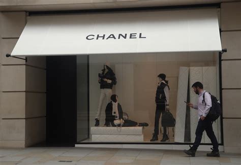 chanel demenagement|Chanel to double the size of London HQ as it commits to capital .